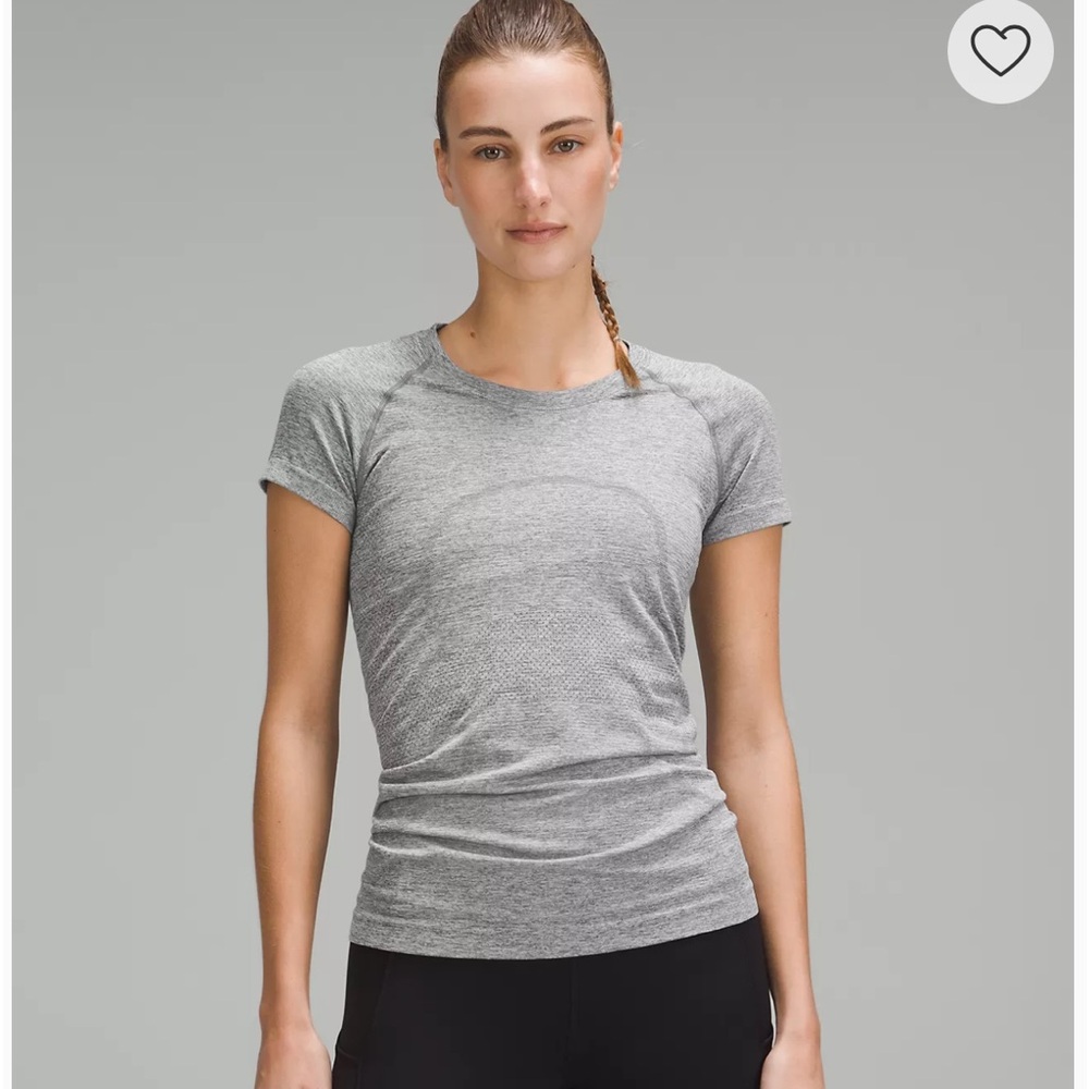 Lululemon Swiftly Tech Short Sleeve 2.0 size 8